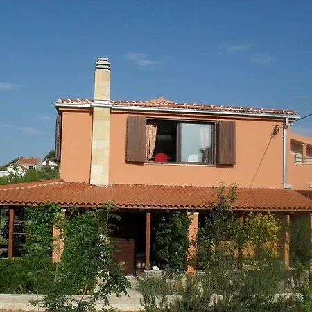 Tajana Holiday home Vinisce