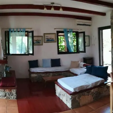 Tajana Holiday home Vinisce